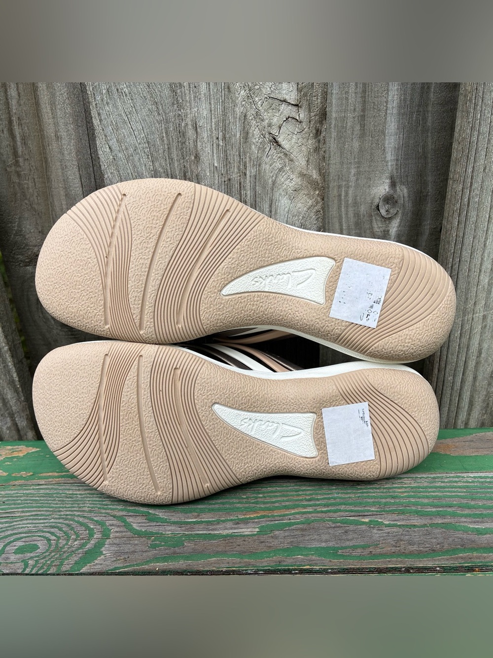 Clarks CloudSteppers Breeze Coral Sandals Sz 7 Slippers Flip Flop - Picture 3 of 11